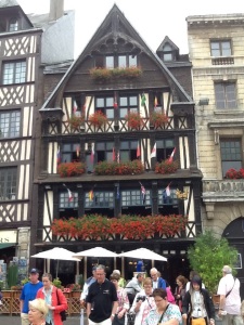 La Courconne Restaurant built 1345